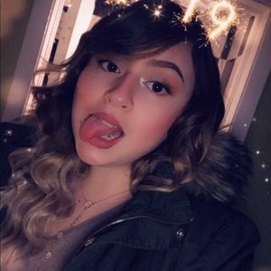 Meet your Posher, Ariana